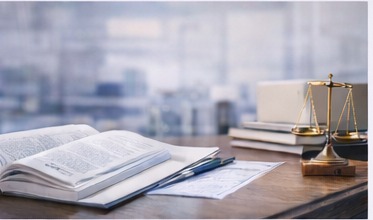 Stručna literatura i simbol pravde